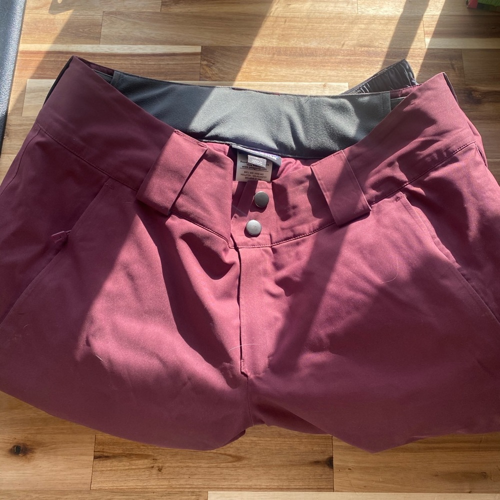 Patagonia Snowbelle Insulated Snow Pants. Size Small.